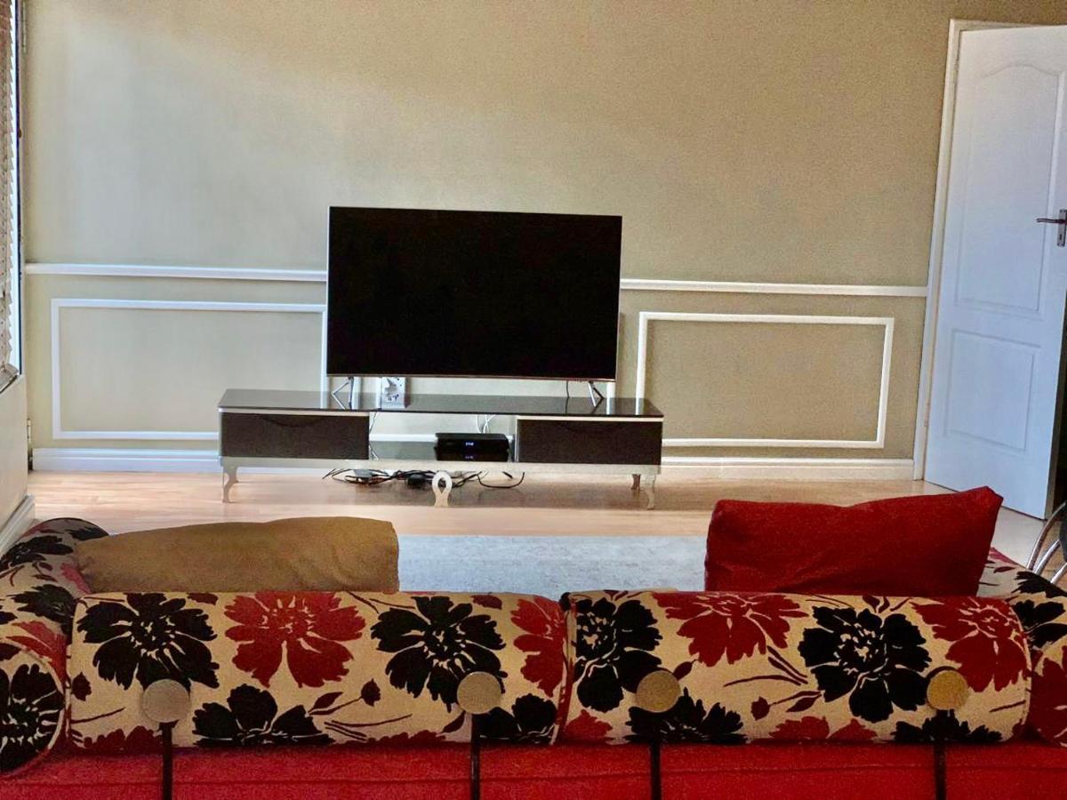 Beautiful Apartment In Century City Kaapstad Buitenkant foto