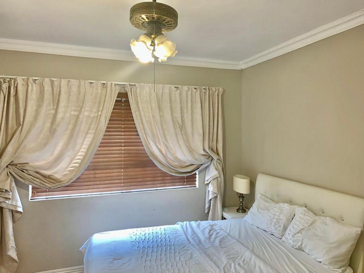 Beautiful Apartment In Century City Kaapstad Buitenkant foto