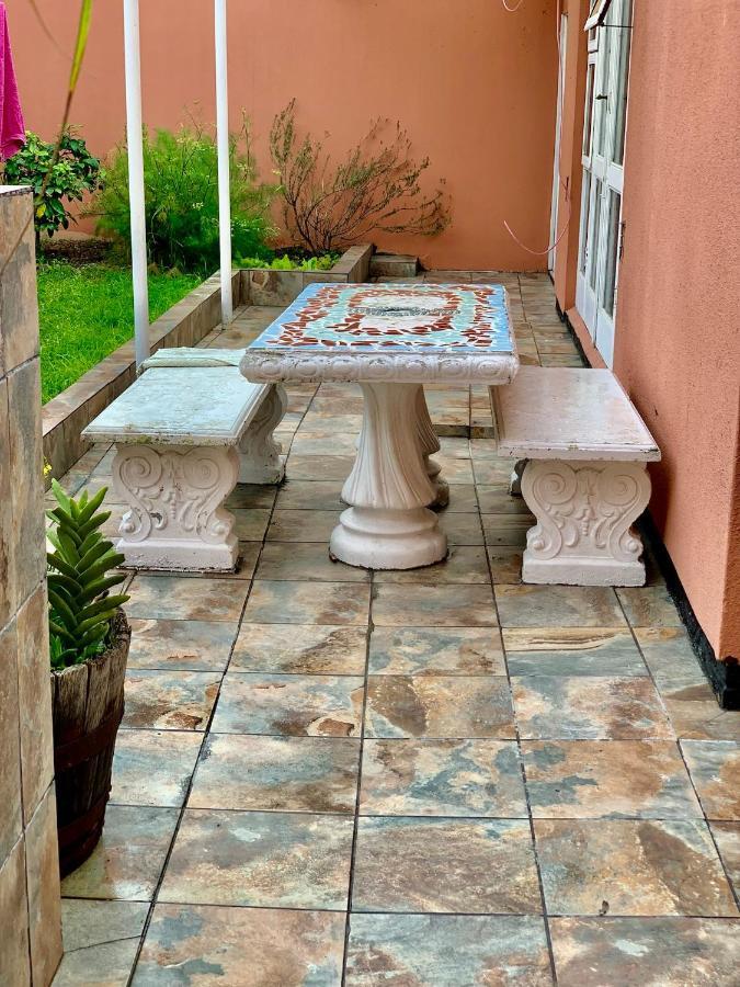 Beautiful Apartment In Century City Kaapstad Buitenkant foto