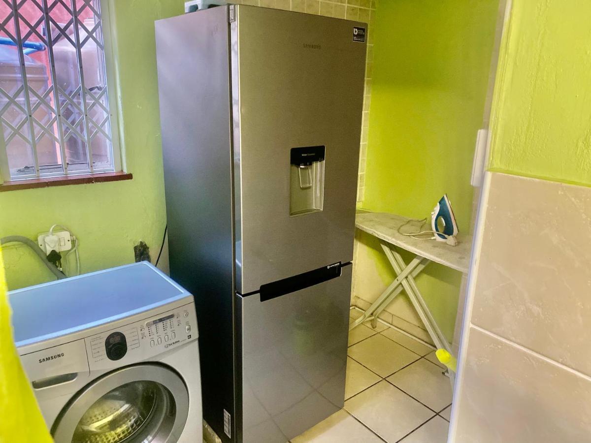 Beautiful Apartment In Century City Kaapstad Buitenkant foto